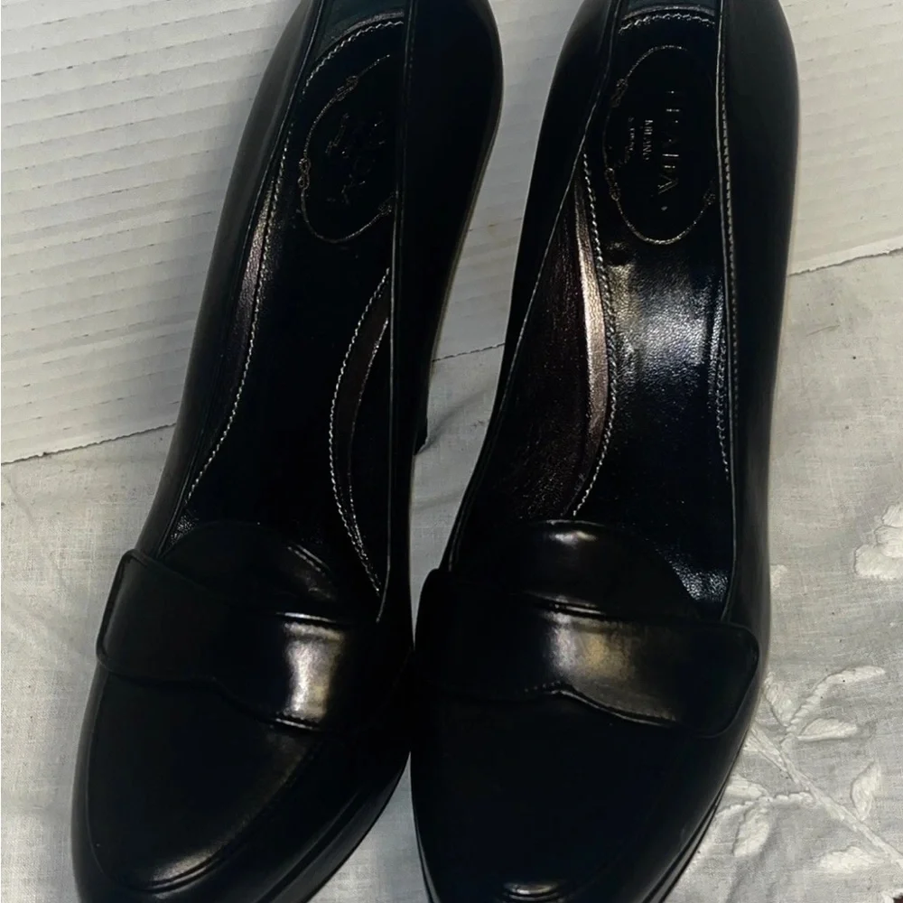 Prada Women's Classic Black Heels - Picture 6 of 9